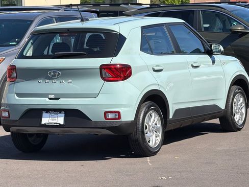 Certified 2025 Hyundai Venue SE FWD image 5