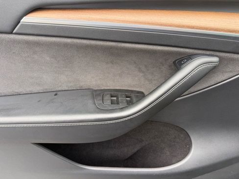 Used 2023 Tesla Model Y Long Range AWD/4WD image 20