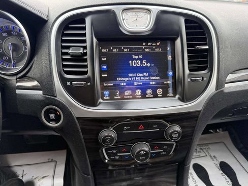 Used 2015 Chrysler 300 Limited image 36