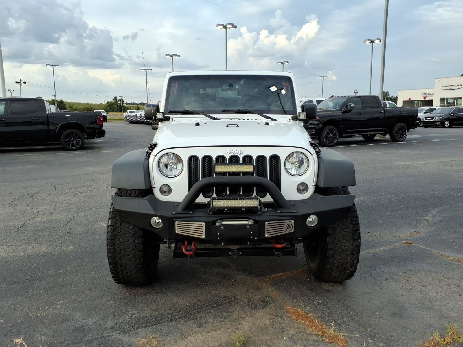 Used 2017 Jeep Wrangler Sport w/ Quick Order Package 24S AWD/4WD image 2