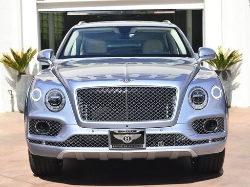 Used 2019 Bentley Bentayga AWD/4WD image 7