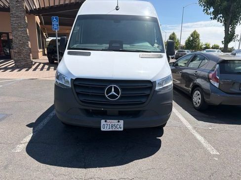 Used 2025 Mercedes-Benz Sprinter 2500 image 23