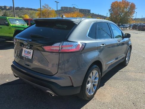 Used 2024 Ford Edge Titanium image 4