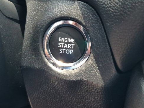 Used 2025 Toyota RAV4 XLE FWD image 24