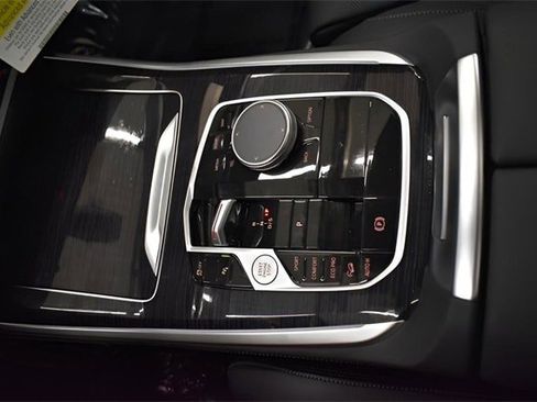 New 2026 BMW X5 xDrive40i w/ M Sport Package image 32