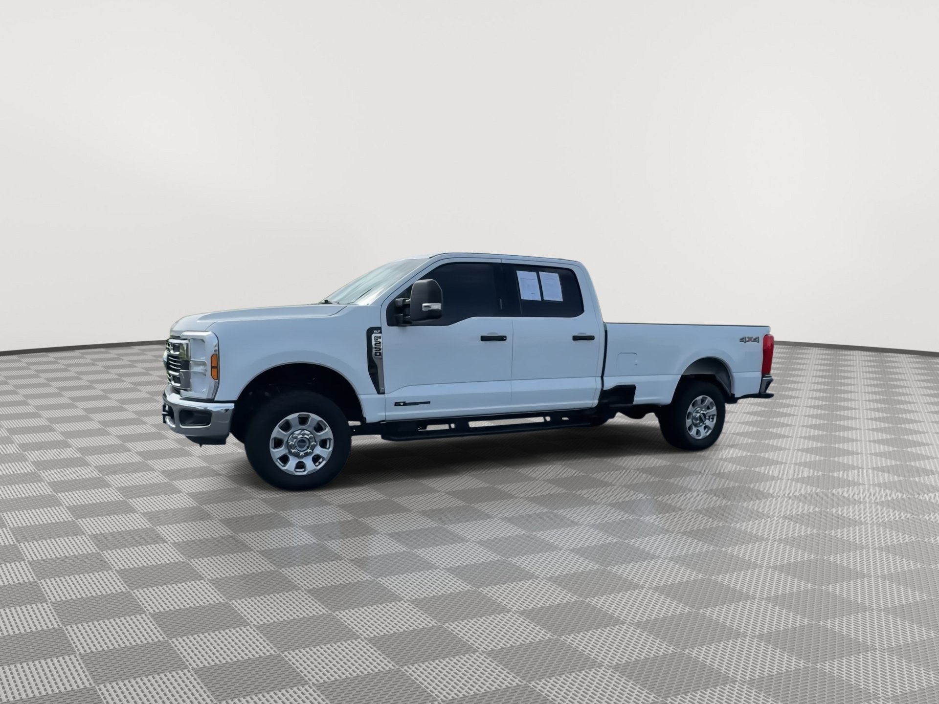 Used 2024 Ford F250 XLT AWD/4WD image 4