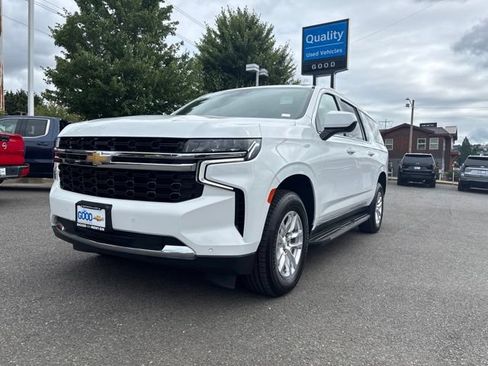 Used 2022 Chevrolet Suburban LS AWD/4WD image 1