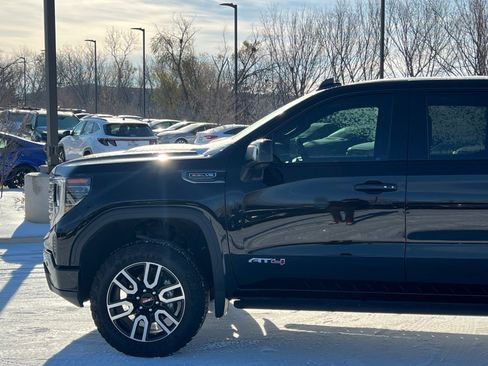 Used 2024 GMC Sierra 1500 AT4 w/ Technology Package image 7