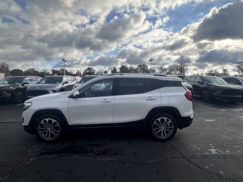 Used 2020 GMC Terrain SLT w/ Preferred Package image 2