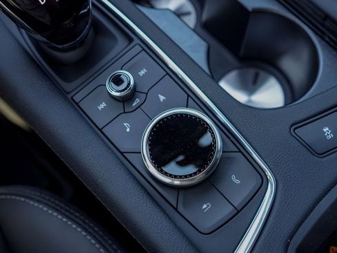 New 2026 Cadillac XT5 Sportv w/ LPO, Onyx Lite Package image 15