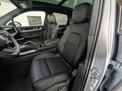 New 2026 Porsche Cayenne image 5