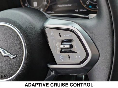 Used 2024 Jaguar F-PACE R-Dynamic S image 16