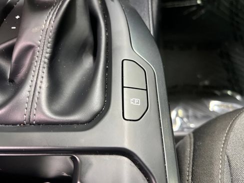 Used 2025 Kia K4 FWD image 33