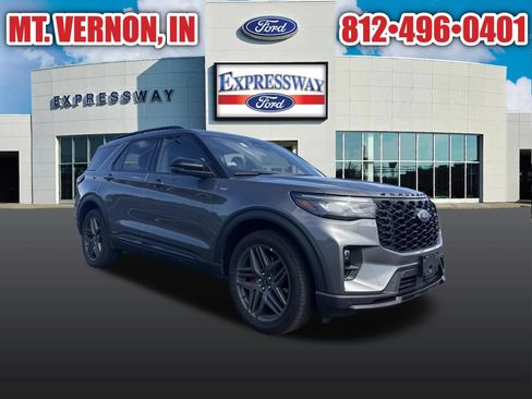 Used 2025 Ford Explorer ST-Line w/ ST-Line Street Pack AWD/4WD image 3