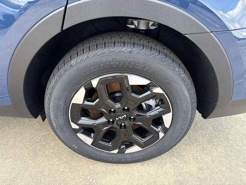 New 2026 Kia Sorento S w/ S Panoramic Sunroof Package image 5