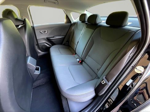 Used 2025 Kia K4 FWD image 21