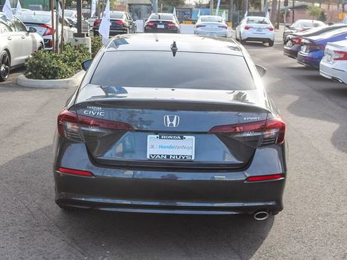 Used 2025 Honda Civic Sport image 6