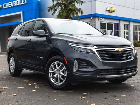 Used 2022 Chevrolet Equinox LT image 1