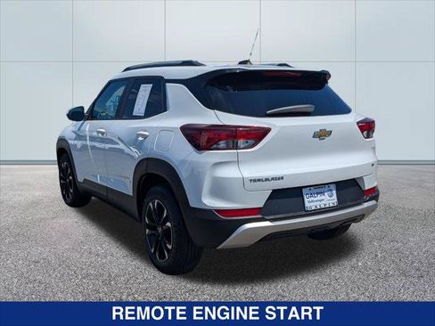Used 2021 Chevrolet TrailBlazer LT FWD image 3