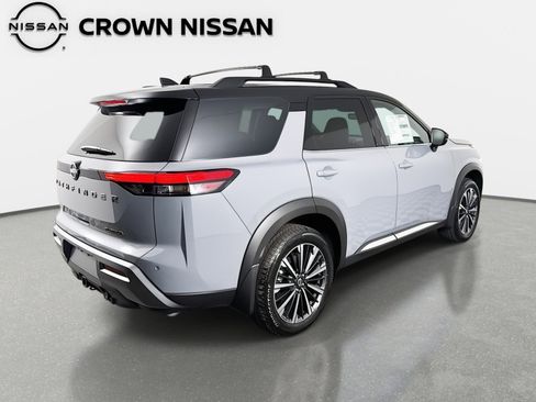 New 2026 Nissan Pathfinder Platinum FWD image 5