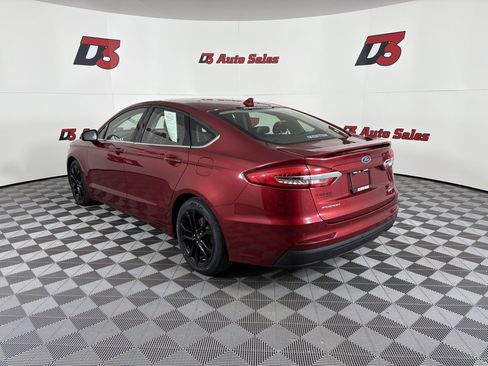 Used 2019 Ford Fusion SE w/ Equipment Group 151A image 4
