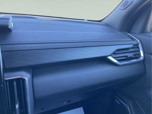 Used 2025 GMC Acadia Elevation image 70