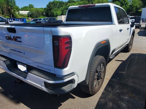 Used 2026 GMC Sierra 3500 Denali w/ Denali Reserve Package AWD/4WD image 9
