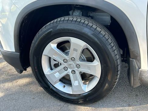 Used 2023 Honda Pilot LX image 26