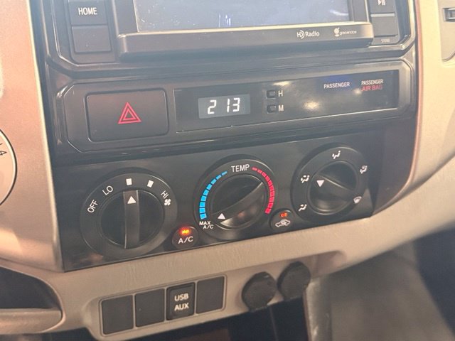 Used 2014 Toyota Tacoma 4x4 Double Cab w/ SR5 Package image 16