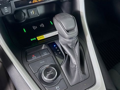 Certified 2025 Toyota RAV4 LE image 16