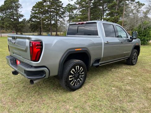 Used 2025 GMC Sierra 2500 Denali Ultimate image 7