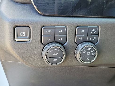 Certified 2024 Chevrolet Silverado 1500 LTZ AWD/4WD image 23