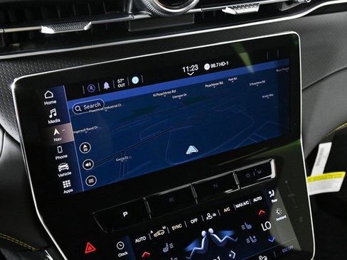 New 2025 Maserati Grecale GT image 17