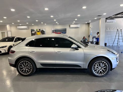 Used 2017 Porsche Macan S image 8