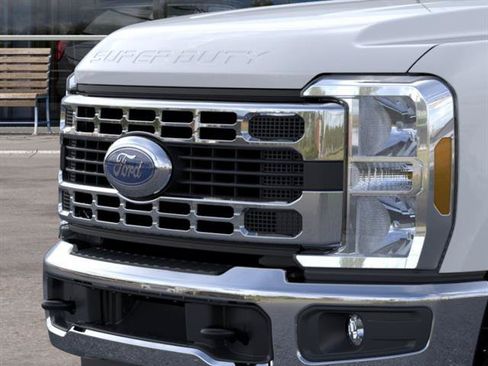 New 2026 Ford F350 XL w/ XL Chrome Package AWD/4WD image 18