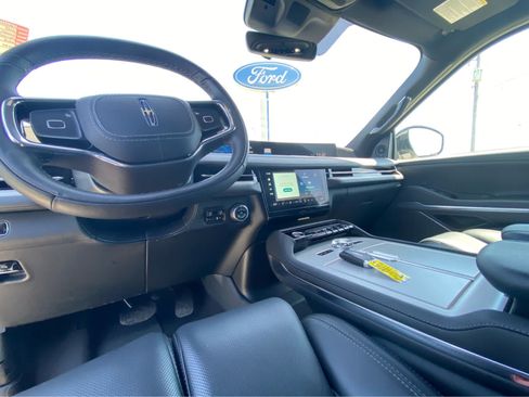 Used 2025 Lincoln Navigator Reserve w/ Jet Appearance Package AWD/4WD image 28