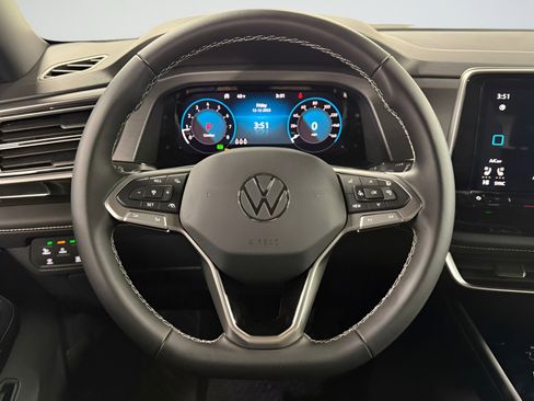 New 2026 Volkswagen Atlas Cross Sport SE image 11