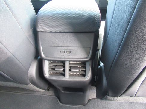 Certified 2025 Chevrolet Equinox RS FWD image 30