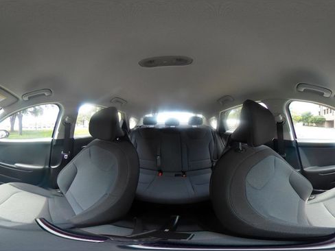 Used 2025 Kia K4 FWD image 37
