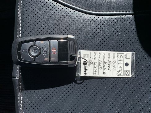 Used 2022 Ford Mustang Mach-E Premium image 37