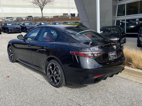 New 2025 Alfa Romeo Giulia Base image 7