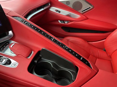 Used 2024 Chevrolet Corvette Stingray Premium Conv w/ Z51 Performance Package image 20