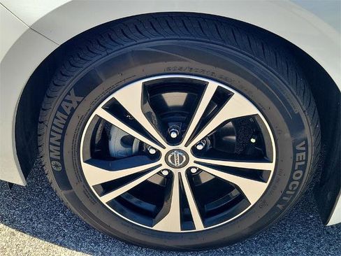 Certified 2021 Nissan Sentra SV image 12