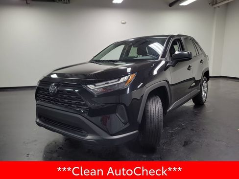 Used 2023 Toyota RAV4 LE FWD image 4