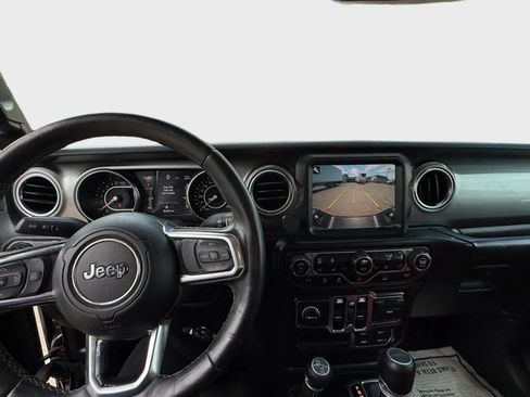 Used 2020 Jeep Gladiator Overland AWD/4WD image 9