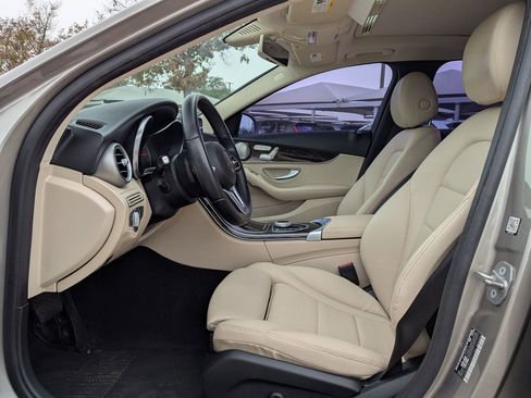 Used 2020 Mercedes-Benz C 300 Sedan image 10