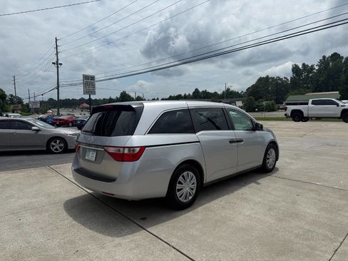 Used 2011 Honda Odyssey LX image 7