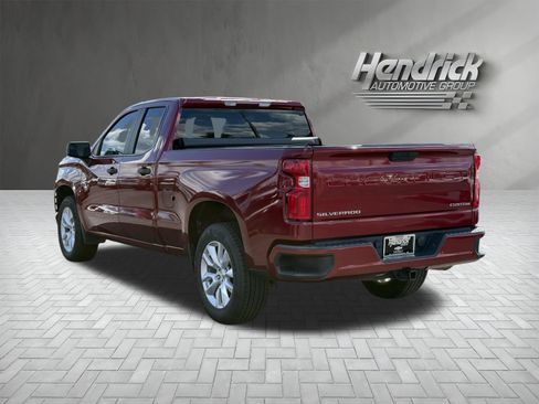 Used 2020 Chevrolet Silverado 1500 Custom w/ Custom Value Package RWD image 8
