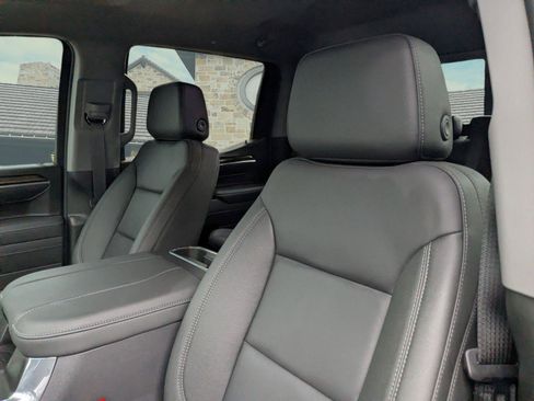 Used 2026 Chevrolet Silverado 1500 LT Trail Boss w/ LT Trail Boss Premium Package AWD/4WD image 8