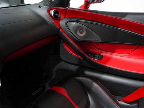 Used 2018 McLaren 570S Spider image 14